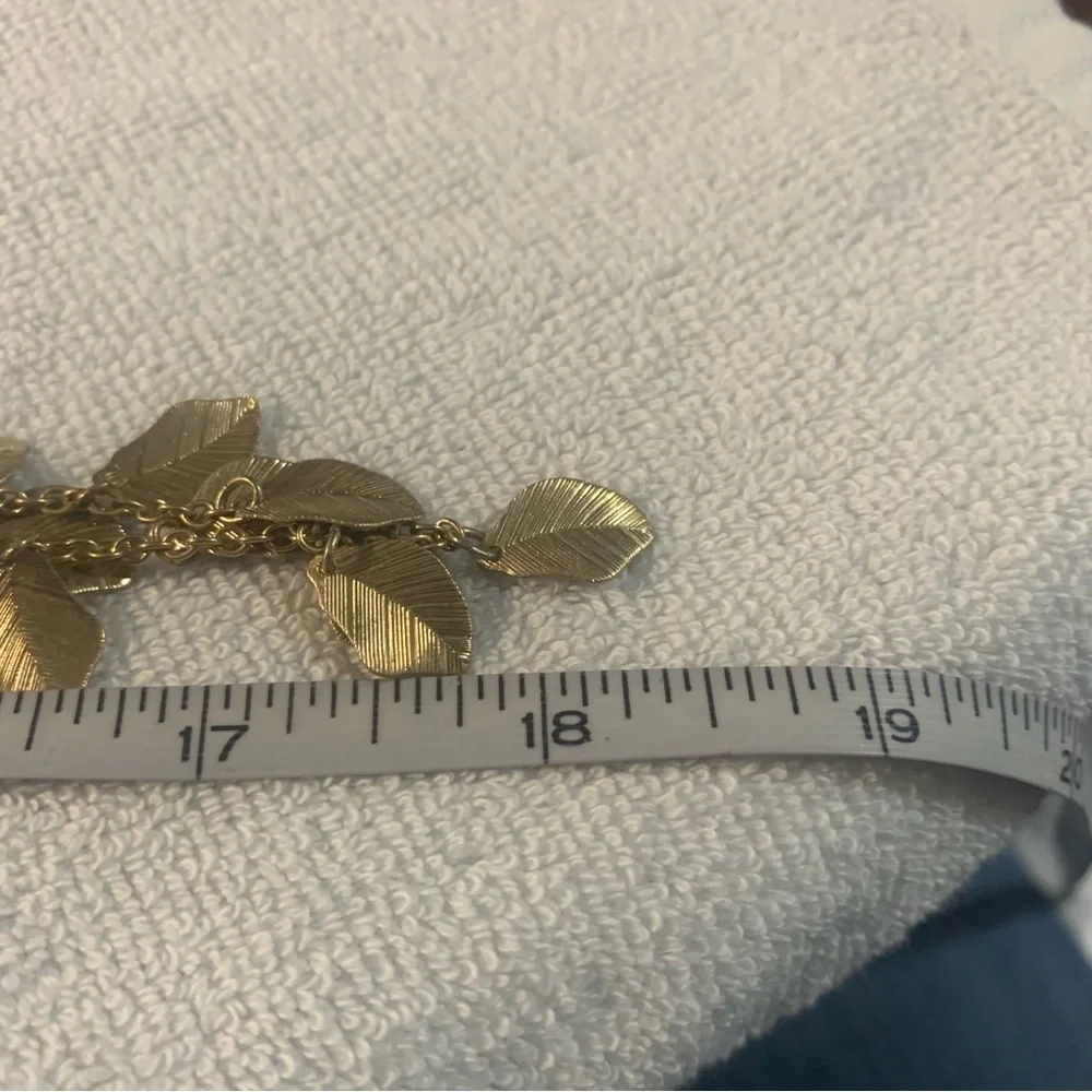 Avon Goldtone Leaf multilayered Necklace.